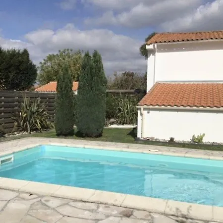 Maison Semussac, 4 Pieces, 6 Personnes - Fr-1-305c-14 בית נופש Sémussac
